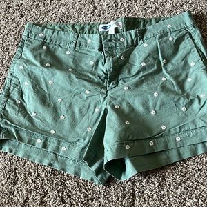 Old Navy everyday shorts, size 16, sage green with white daisy detail